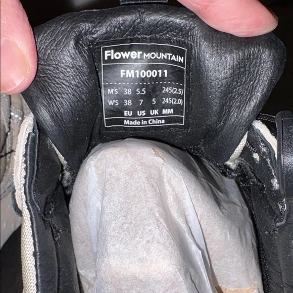 NWT Flower Mountain IWANO 2 UNI Suede and technical fabric sneakers -White-Black - Picture 16 of 16